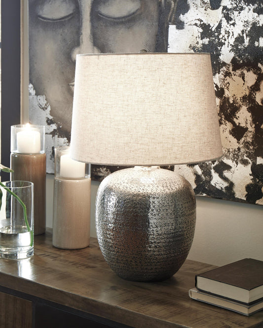 Magalie Metal Table Lamp (1/CN)