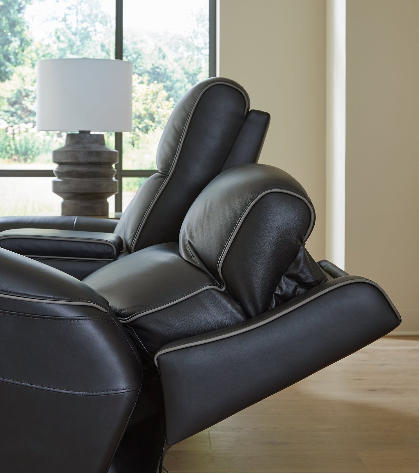 5Z-Comfort - Relaxation PWR REC Sofa with ADJ Headrest